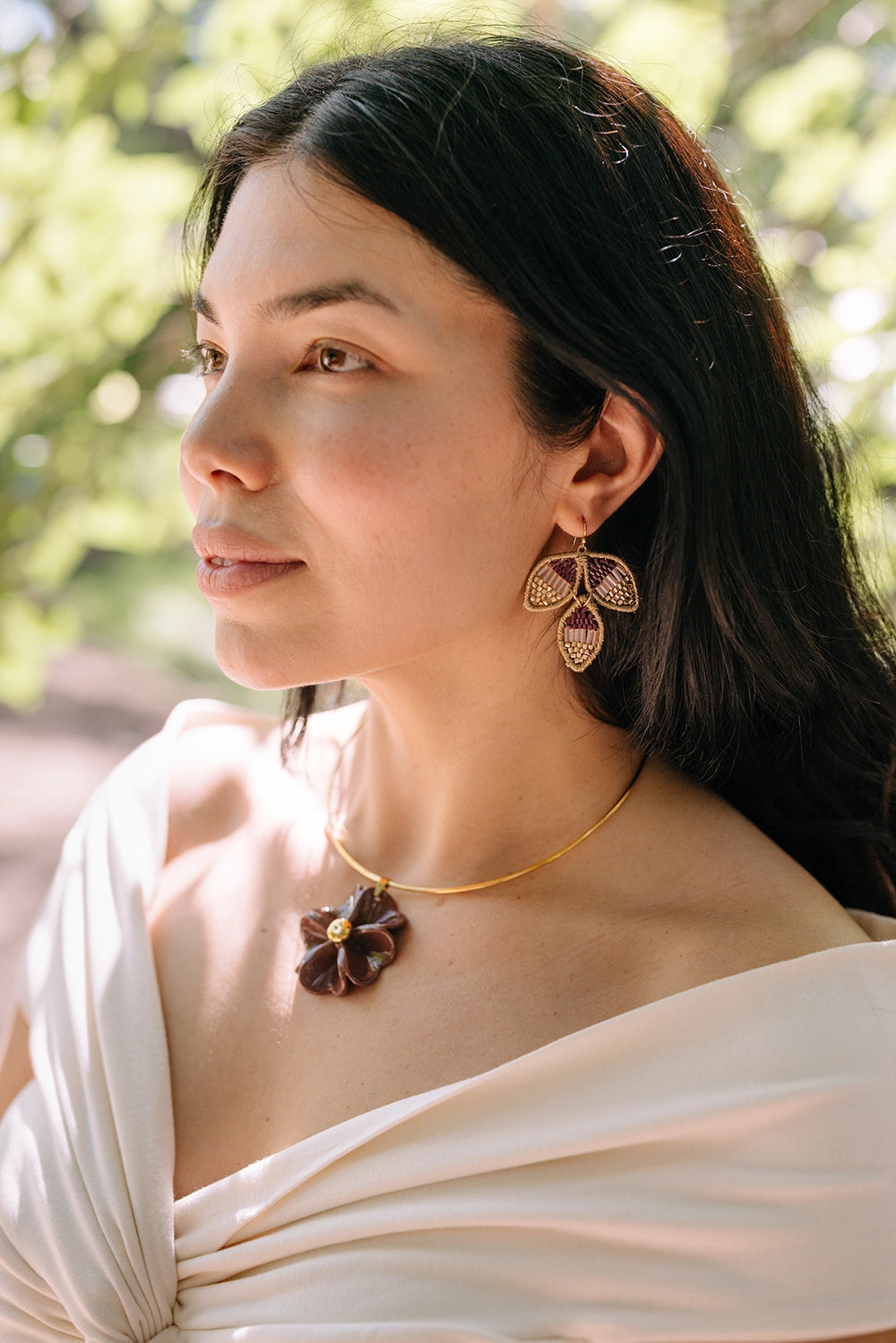 Gold Touch Collar - NECKLACES